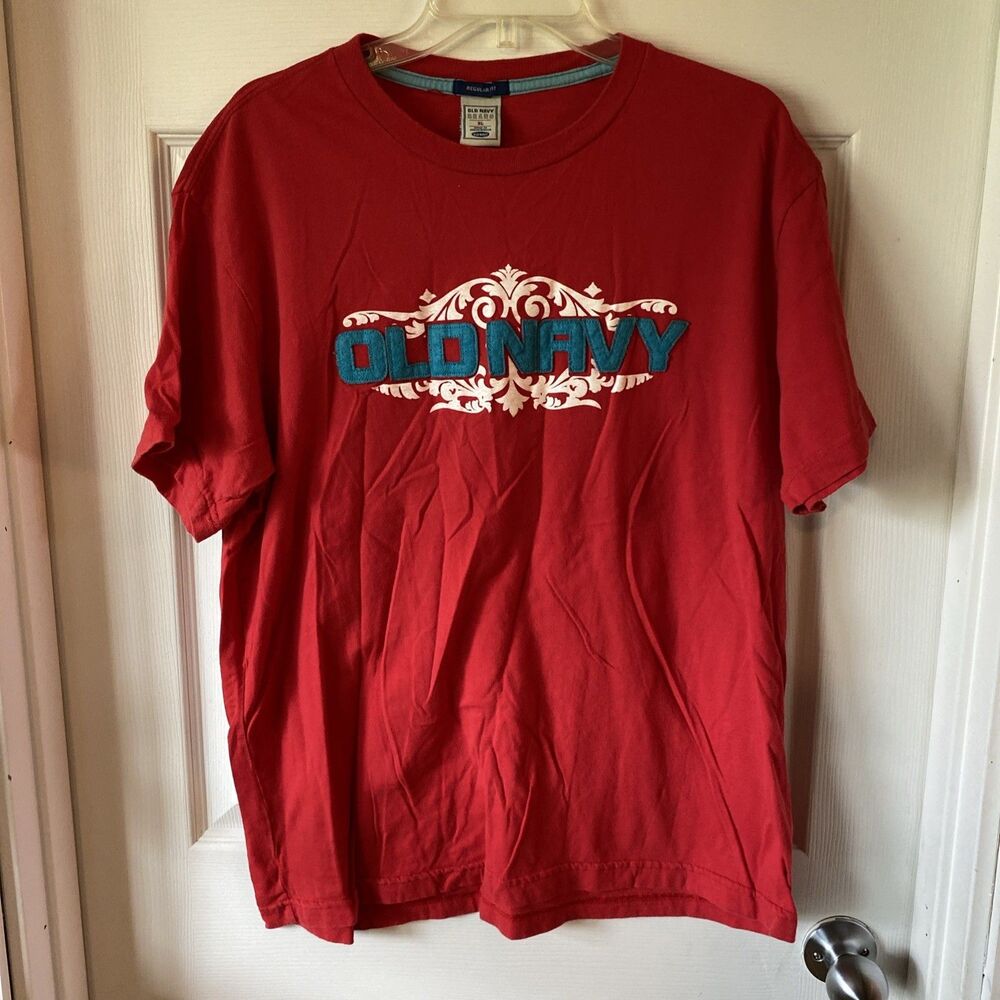 Vintage Old Navy Men’s XL T Shirt Red Crew Neck Embossed Stitched Short Sleeve